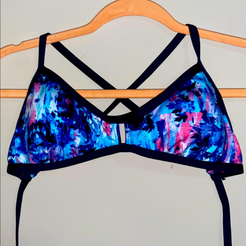 Dolfin bikini top